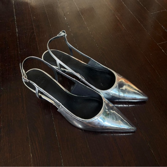 Chrome sling back kitten heels - Picture 3 of 3